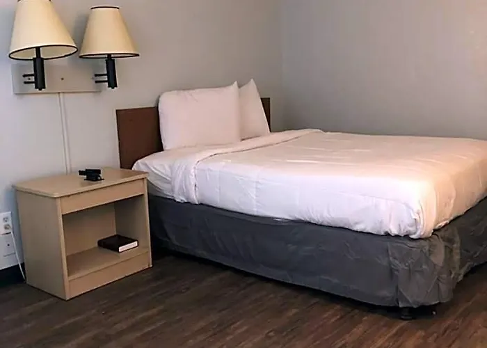 Motel Minsk - Extended Stay, I-10 Airport Tucson