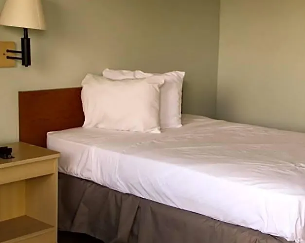 Minsk - Extended Stay, I-10 Airport