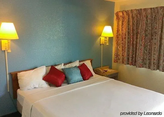 Motel Minsk - Extended Stay, I-10 Airport Tucson