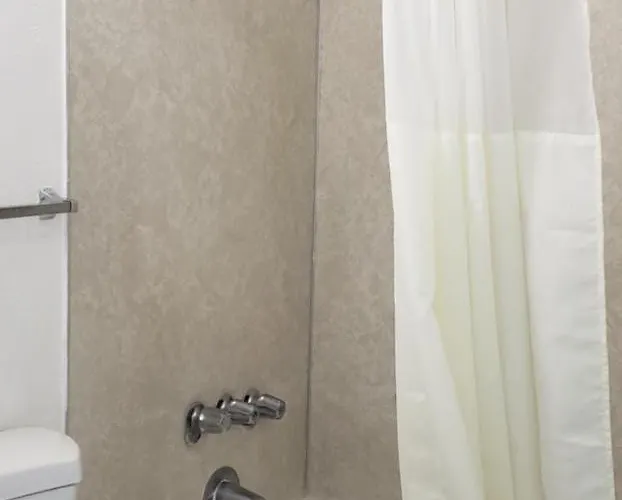 Minsk - Extended Stay, I-10 Airport Motel 2*
